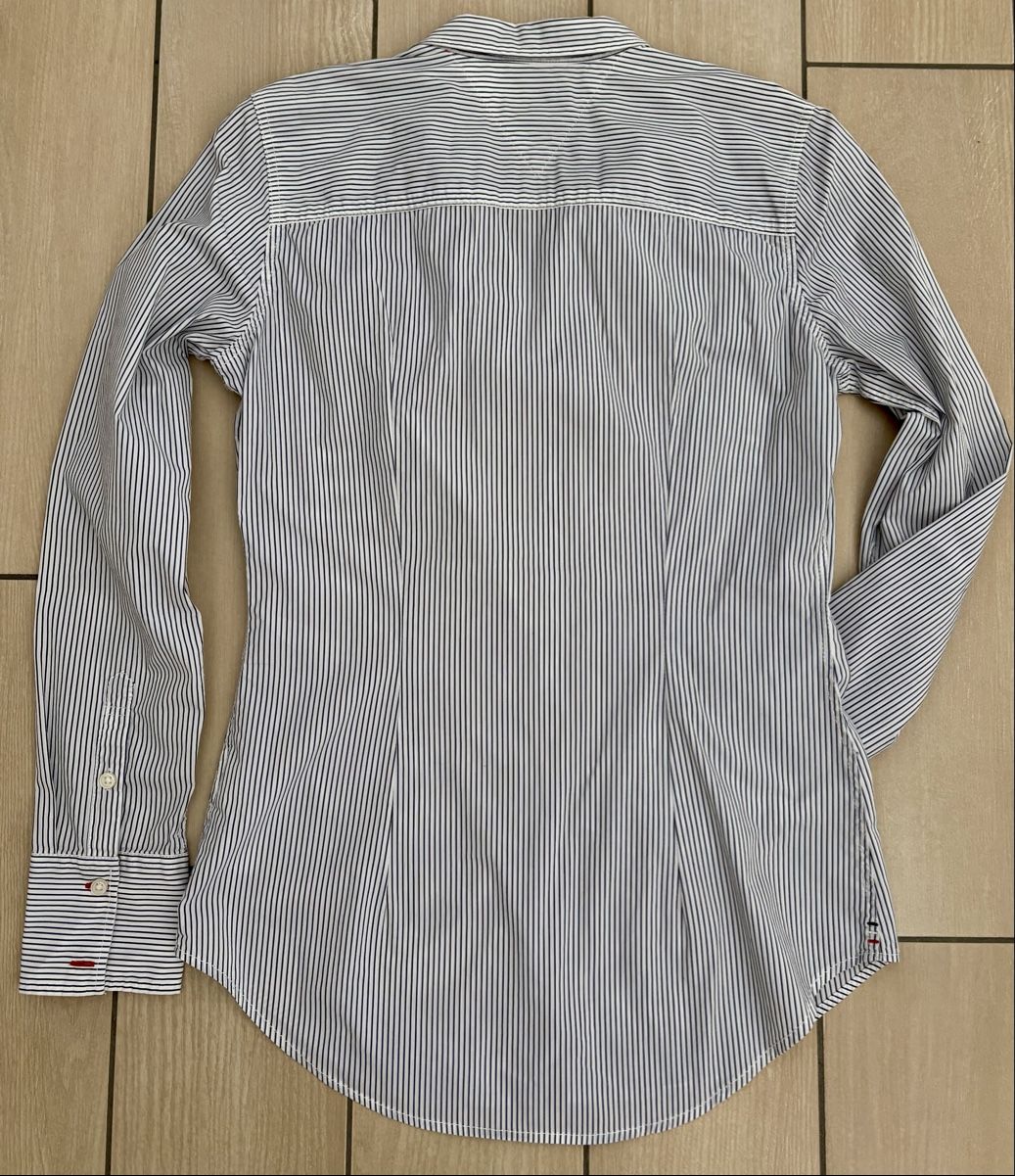 Tommy Hilfiger Camicette: Chemise Tommy Hilfiger,  M – Nuovo (secondo la descrizione) da Moutier venduto da chicboutique 1