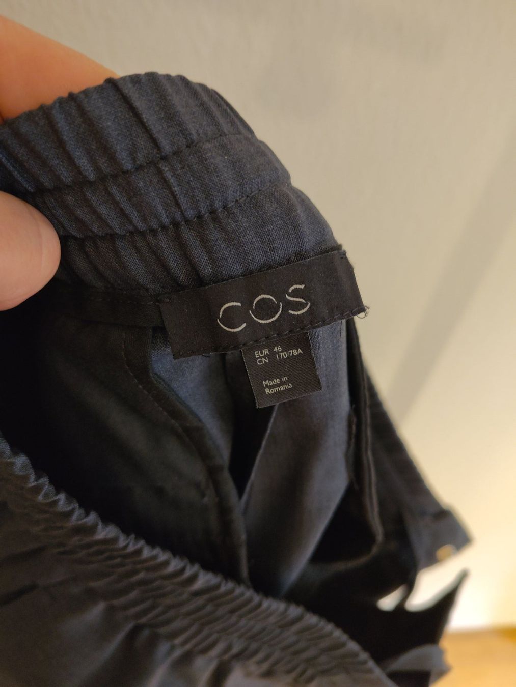 Cos Pantaloni: Hosen / COS / EUR 46 – Usato da St. Gallen venduto da swi_dnw5 3