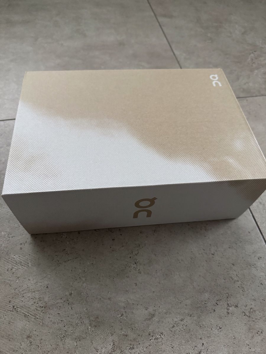 Scarpe per ragazze: On Roger Federer Schuhe, Sneaker Gr. 36.5 – Nuovo (secondo la descrizione) da Bazenheid venduto da Croupier 7