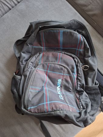 Dakine Rucksack schwarz kariert mit Laptopfach gebraucht