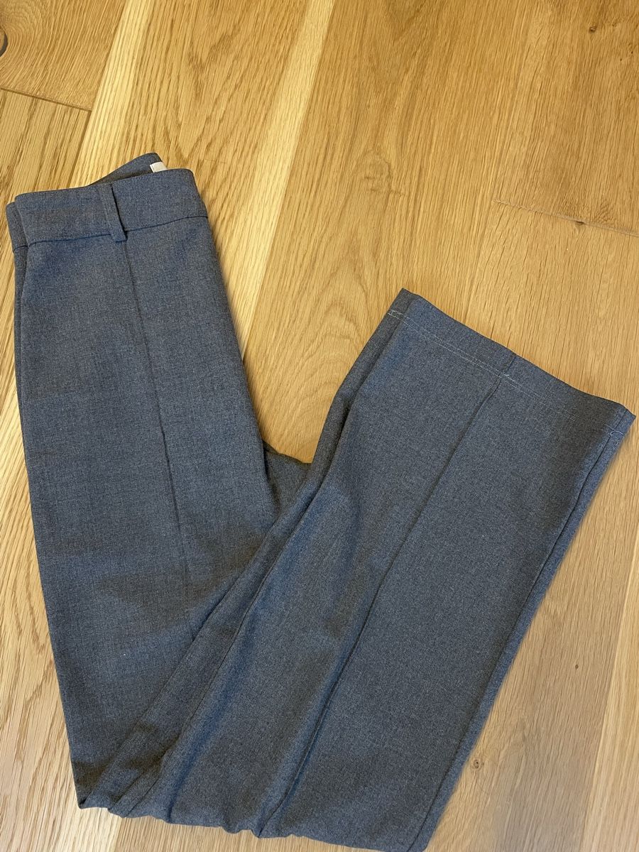 Pull&Bear Pantaloni: graue Damen Stoffhose, Pull&Bear – Usato da Lenggenwil venduto da mai_2m5q 2