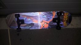 Skatboard spiderman
