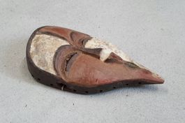 Geschnitzte Afrikanische Maske aus Holz