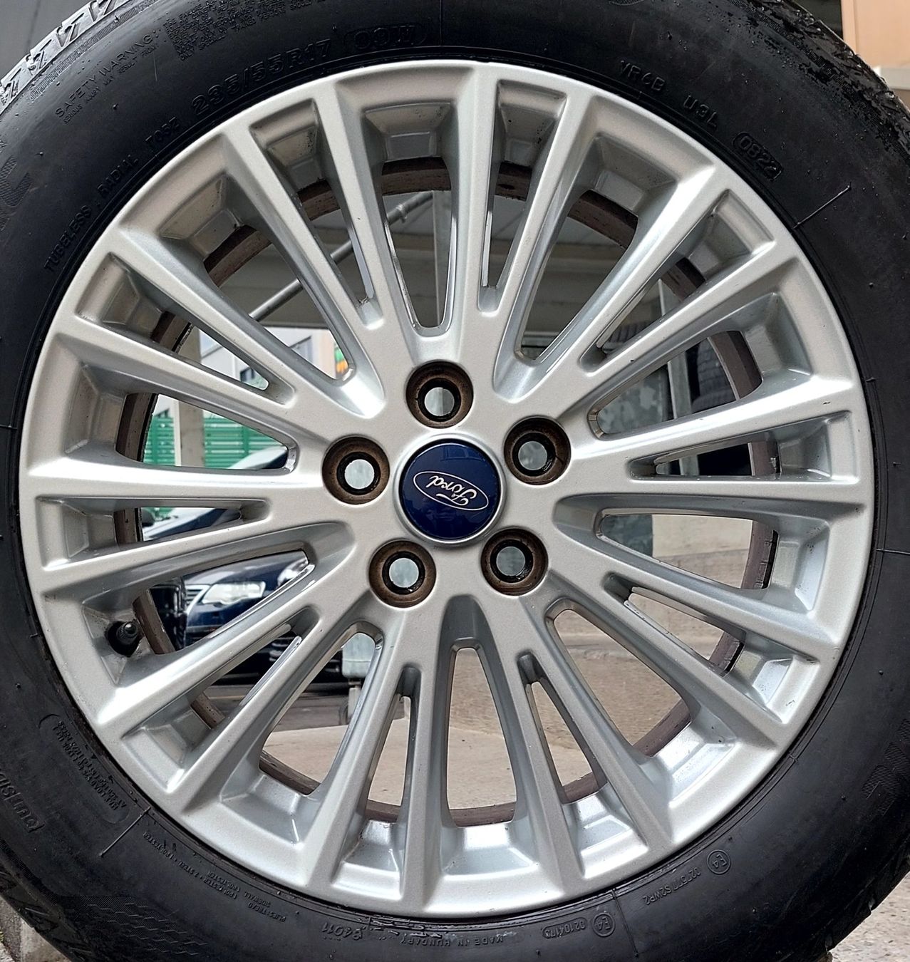 Ford Pneumatici & Ruote complete: 235 55 17 Ford S-Max / Galaxy – Usato da Buchs venduto da Loreanda