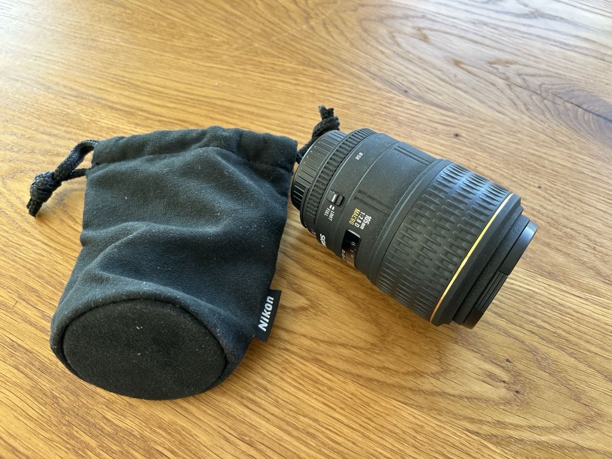 Sigma Obiettivi: Sigma 105mm 1:2.8 D EX Macro Objektiv – Usato da Henggart venduto da Piazzolla