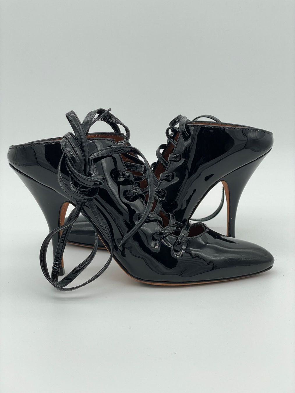 Givenchy Damenschuhe: Givenchy Lace-up Patent Mule Pump EU 36 Schwarz – Gebraucht aus Zürich von shoe_shop 7