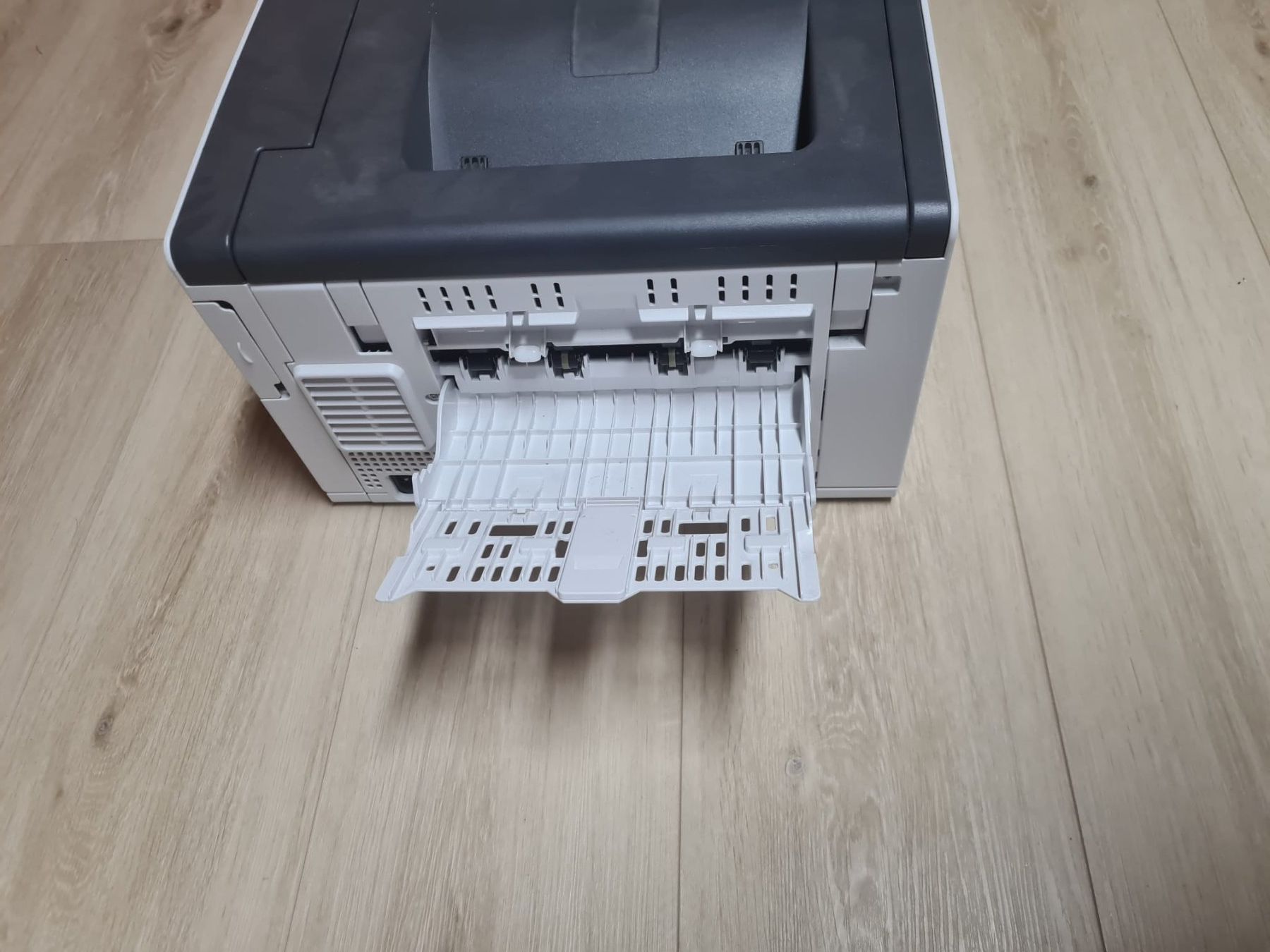 Oki Drucker: OKI C542 Laserdrucker – Defekt aus Hünenberg von udox 4