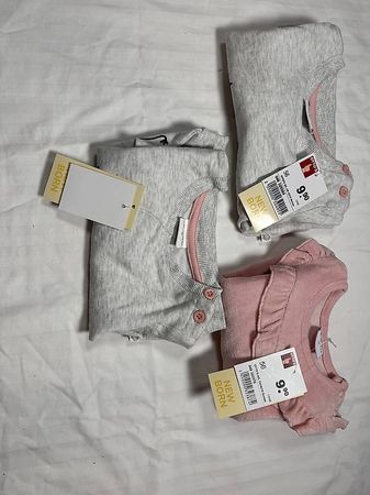 Lot de 3 habits bébé  neufs avec étiquettes 56