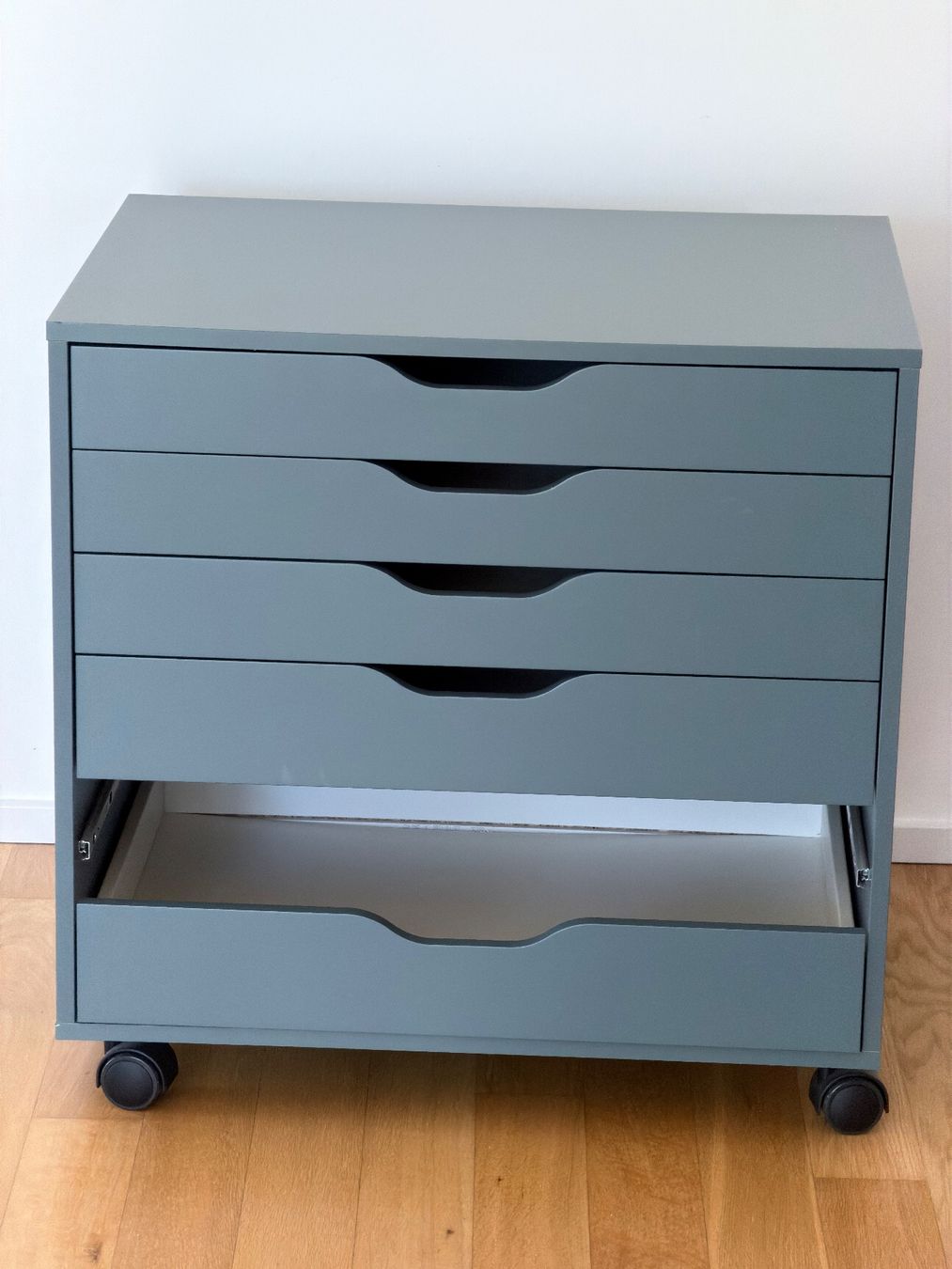 Ikea Commodes: Ikea Alex with rollers – D'occasion à Erlenbach ZH par Flocd
