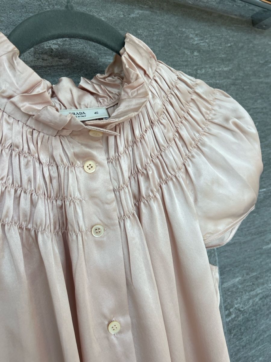 Camicette: Prada blouse size 40 pink silk smocked short sleeve good con – Usato da Luzern venduto da TIsabel 4
