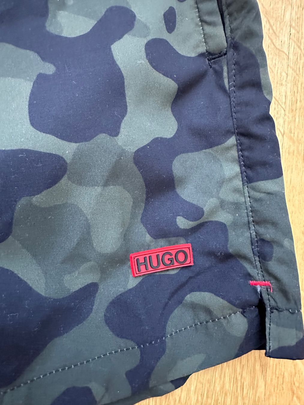 Hugo Boss Costumi da bagno: Hugo Boss Herren Badehose, Tarnmuster, Grösse M – Nuovo e nell'imballaggio originale da Unterägeri venduto da StefanGekko 8