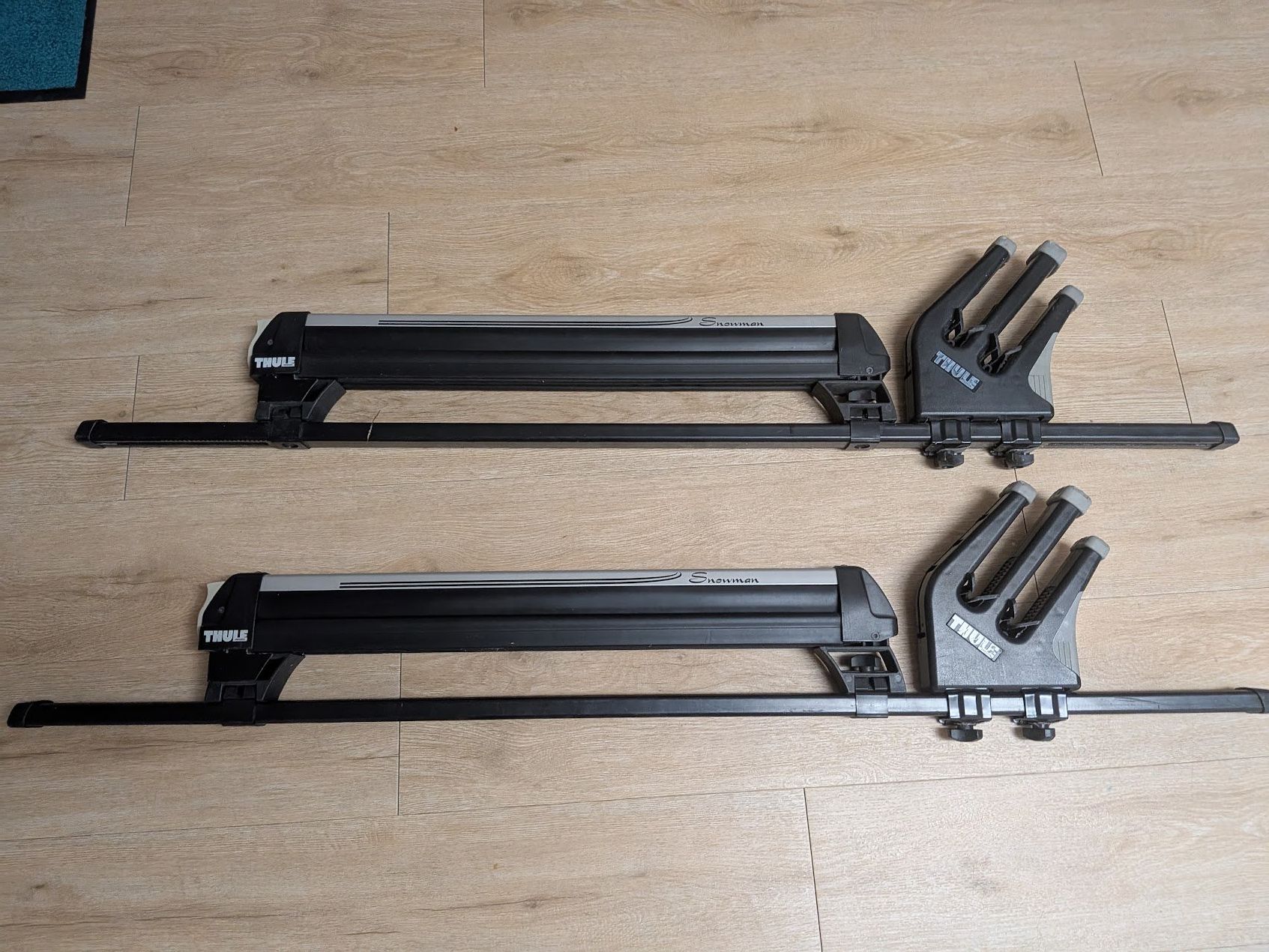 Thule Barres de toit: Thule Dachträger, Einzelteile – D'occasion à Steinmaur par Ewi7