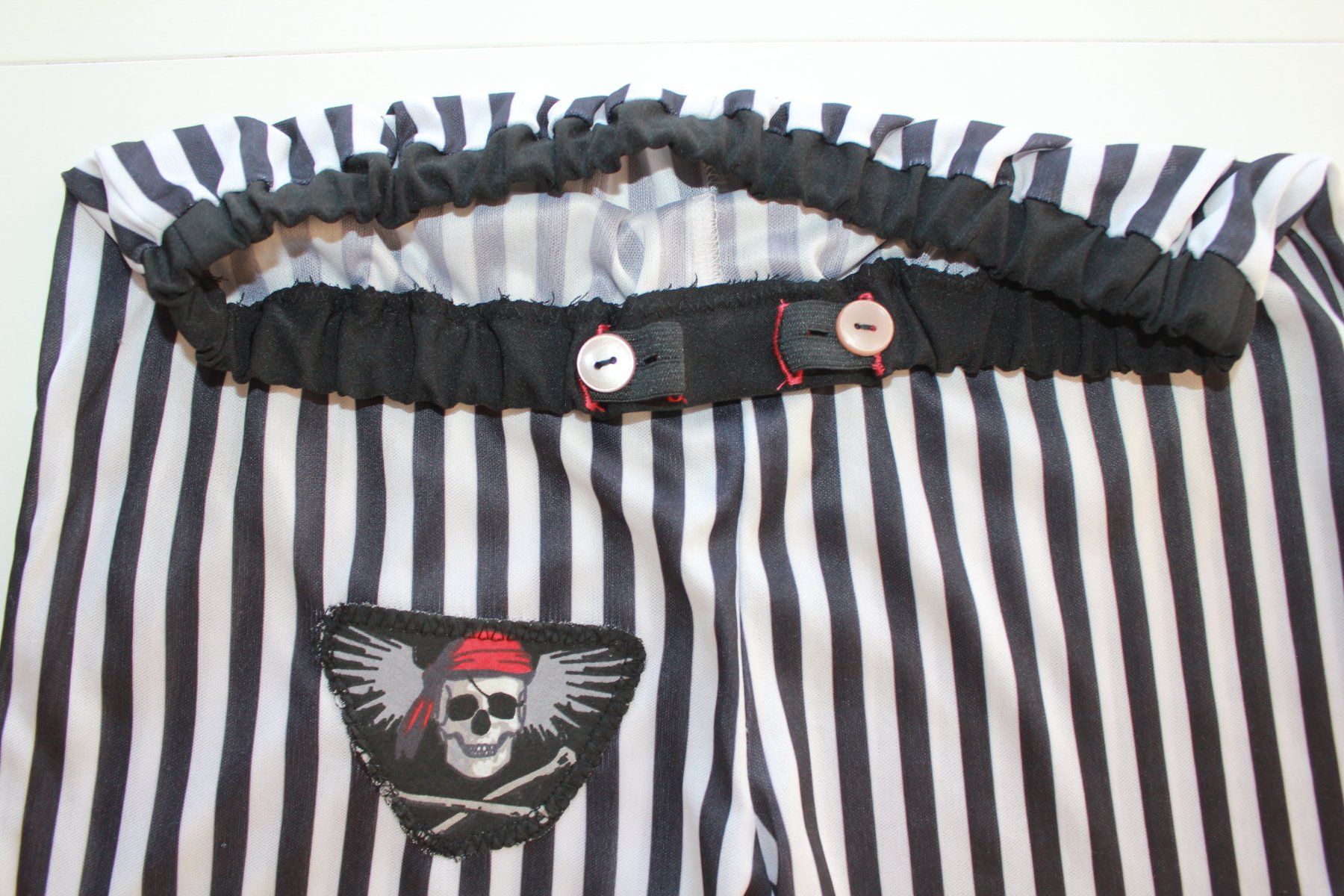 Costumi: Costume pirate / Pirat t. 4 - 6 ans – Usato da Peseux venduto da CoolShoping 4