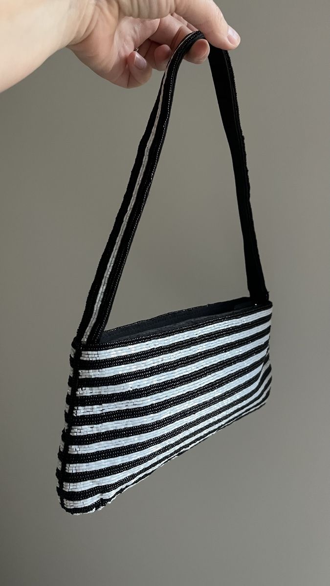 Borse da donna: VINTAGE WHITE BLACK BEADED SHOULDER BAG BY SCHEILAN – Usato da Lugano venduto da yul_fhg2 5
