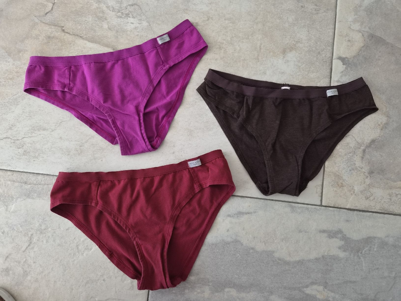 Intimissimi Autres dessous: 3 Slips von Intimissimi, Grösse S – D'occasion à Niederrohrdorf par Miripfiri