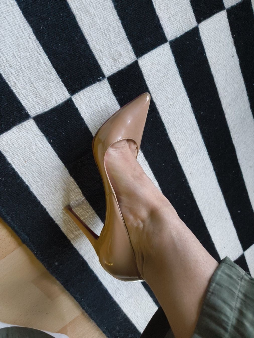 Christian Louboutin Chaussures femmes: Louboutin So Kate Beige – D'occasion à Zürich par maz_jj2t 4