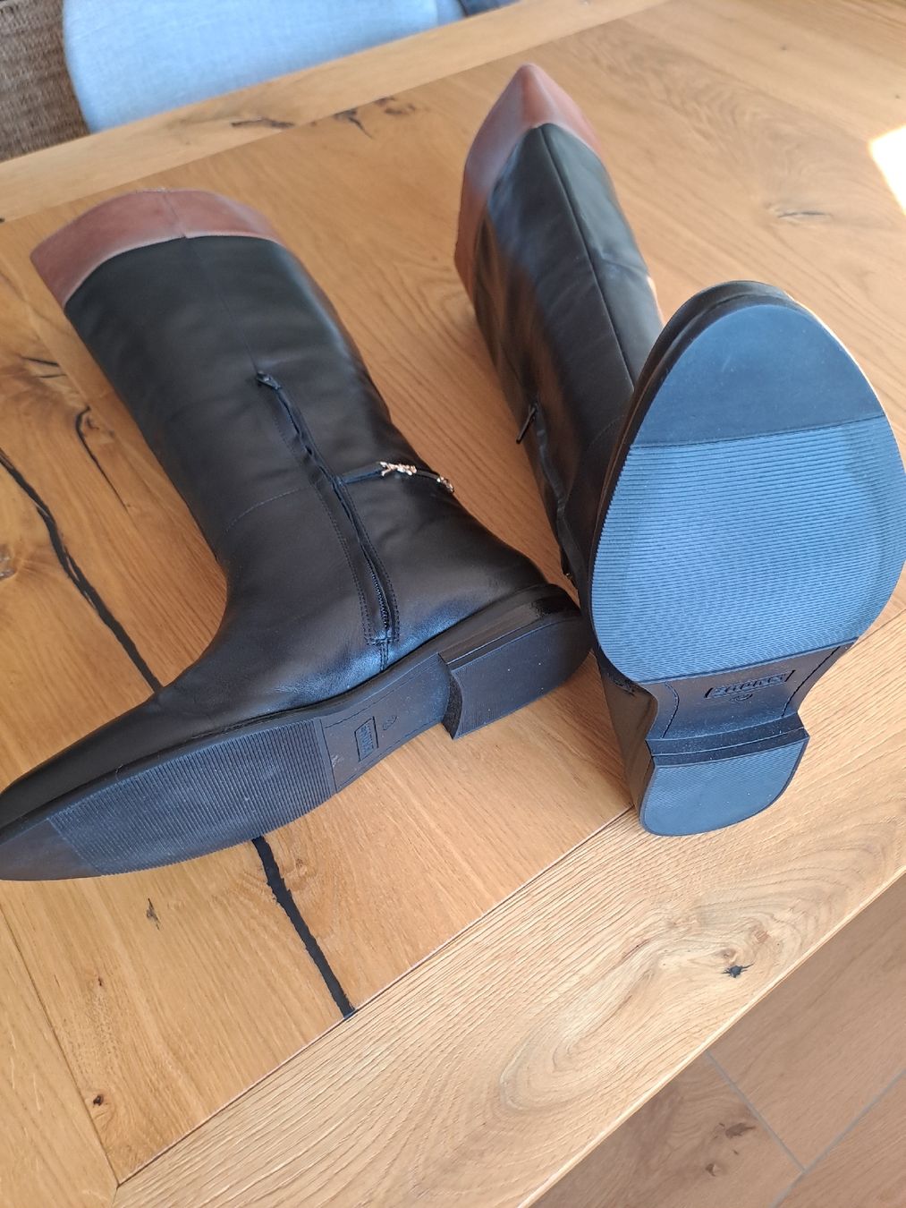Scarpe da donna: Bottes en cuir noir/marron pointure 42 – Nuovo (secondo la descrizione) da Gryon venduto da rod_9kpn 1