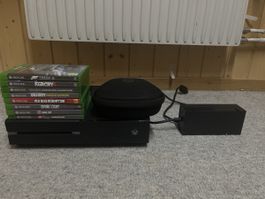 Xbox One Console Bundle with Games and Controller