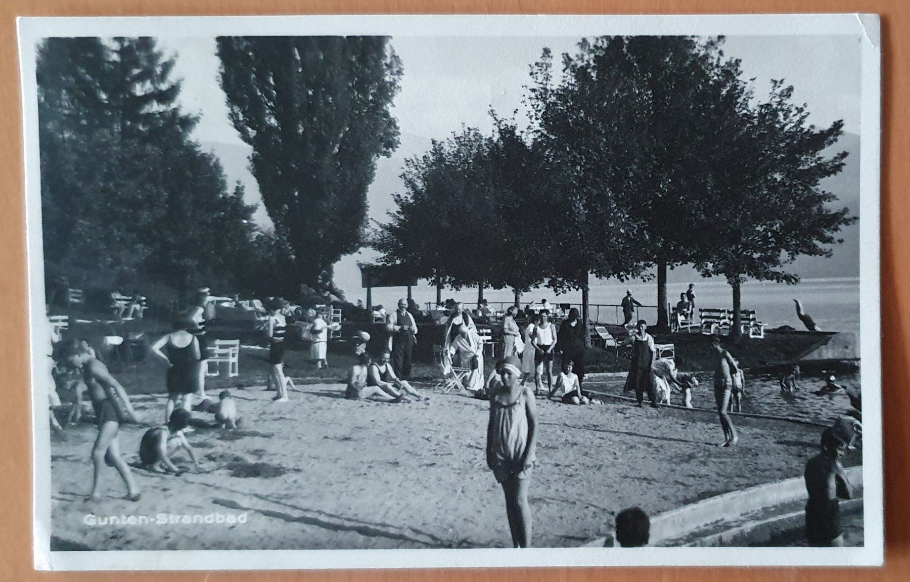 Cartoline postali: Gunten 1929 - Strandbad – Usato da Kreuzlingen venduto da Rschweiz1