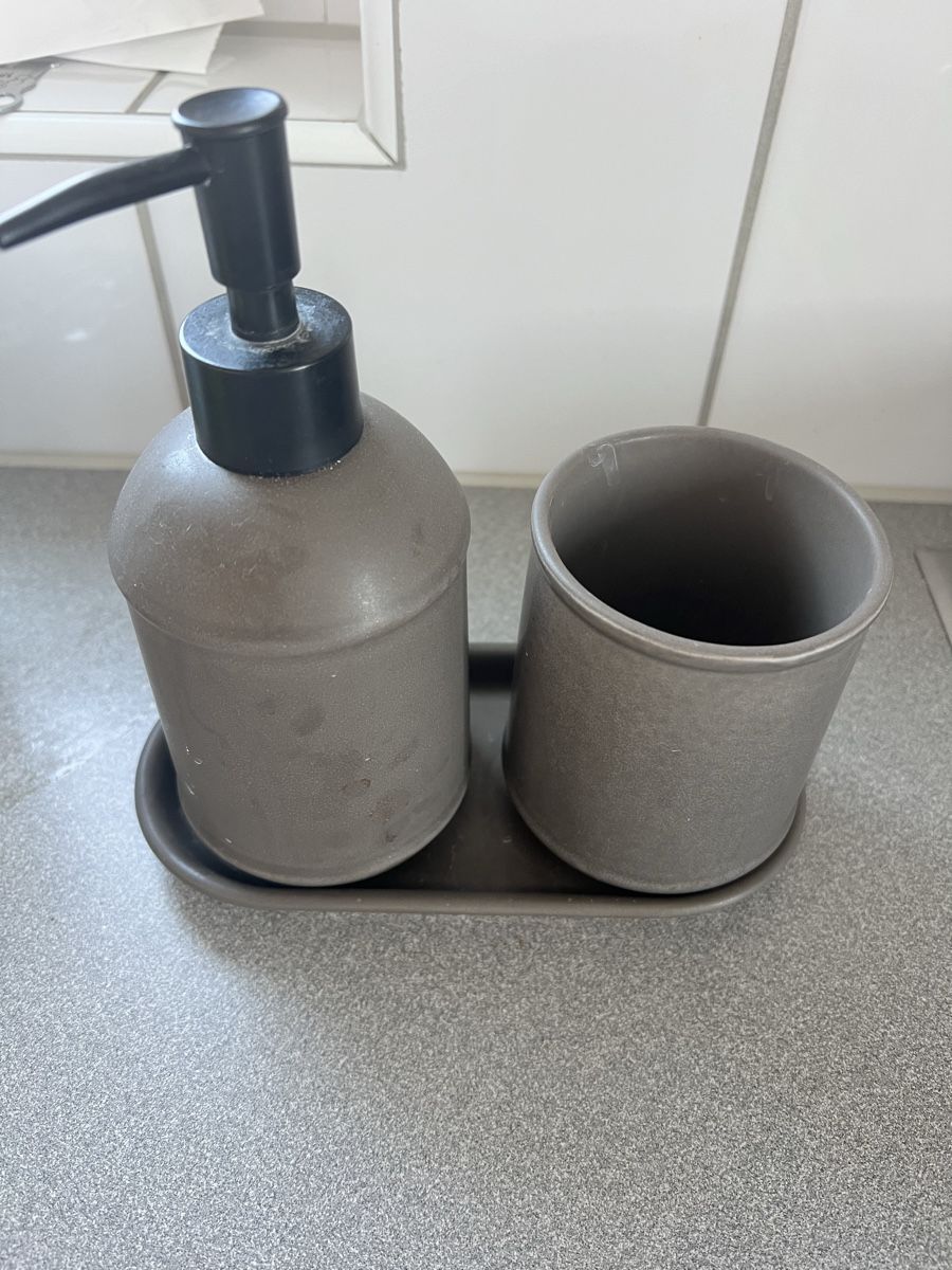 Ikea Portasapone: Badezimmerset. Seifen-/Bürstenhalter IKEA – Usato da Merenschwand venduto da Pao_29
