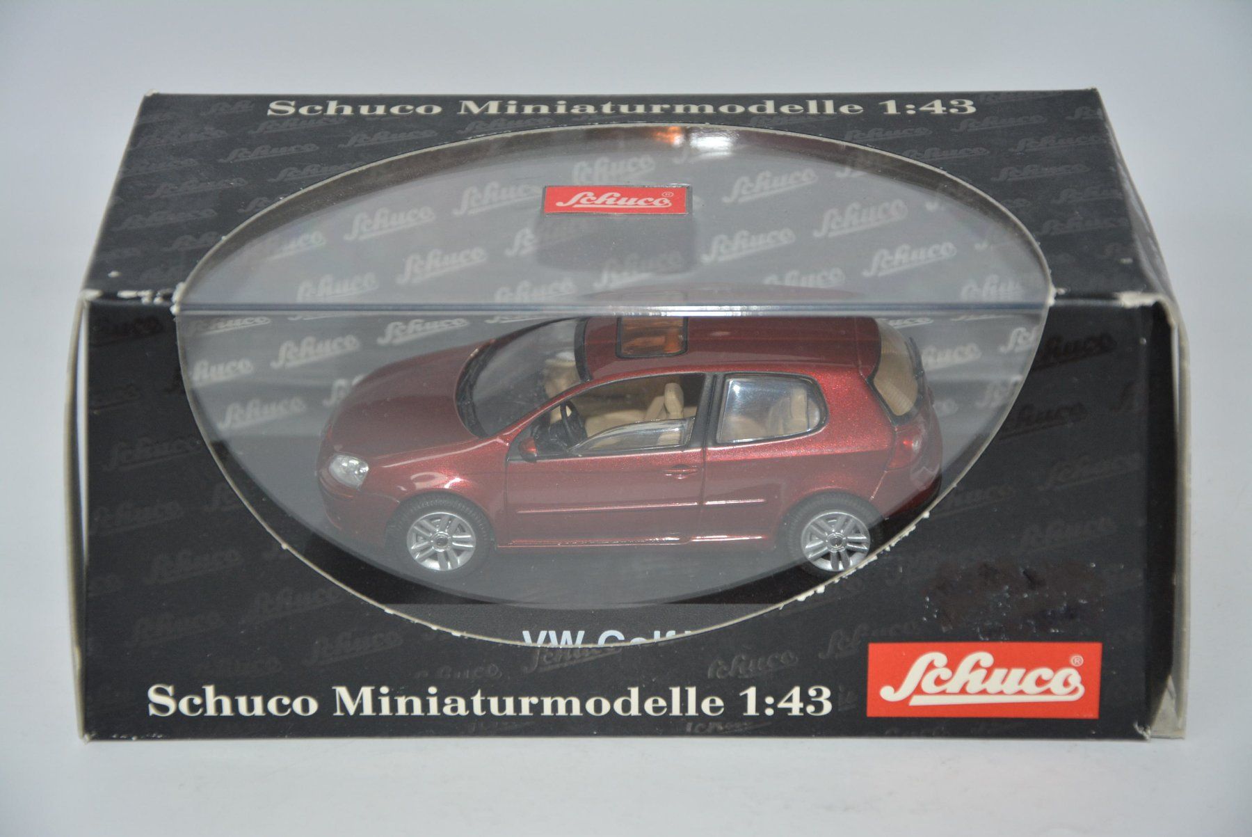 Volkswagen Modellini d'auto: VW Golf V , Schuco , 1:43 – Nuovo e nell'imballaggio originale da Goldach venduto da Feivel9