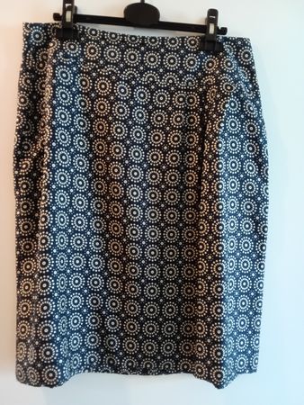Nougat London Skirt size L navy & nude, very thin,new!