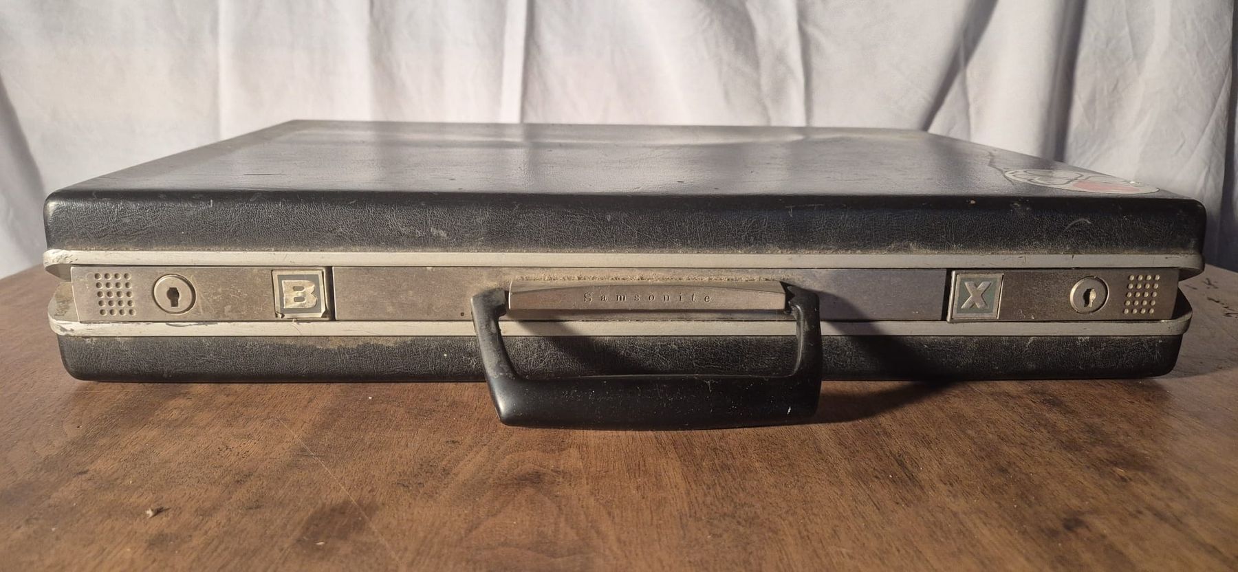 Valigie: Vintage Aktenkoffer / Pilotenkoffer – Usato da Volketswil venduto da Crystallize 5