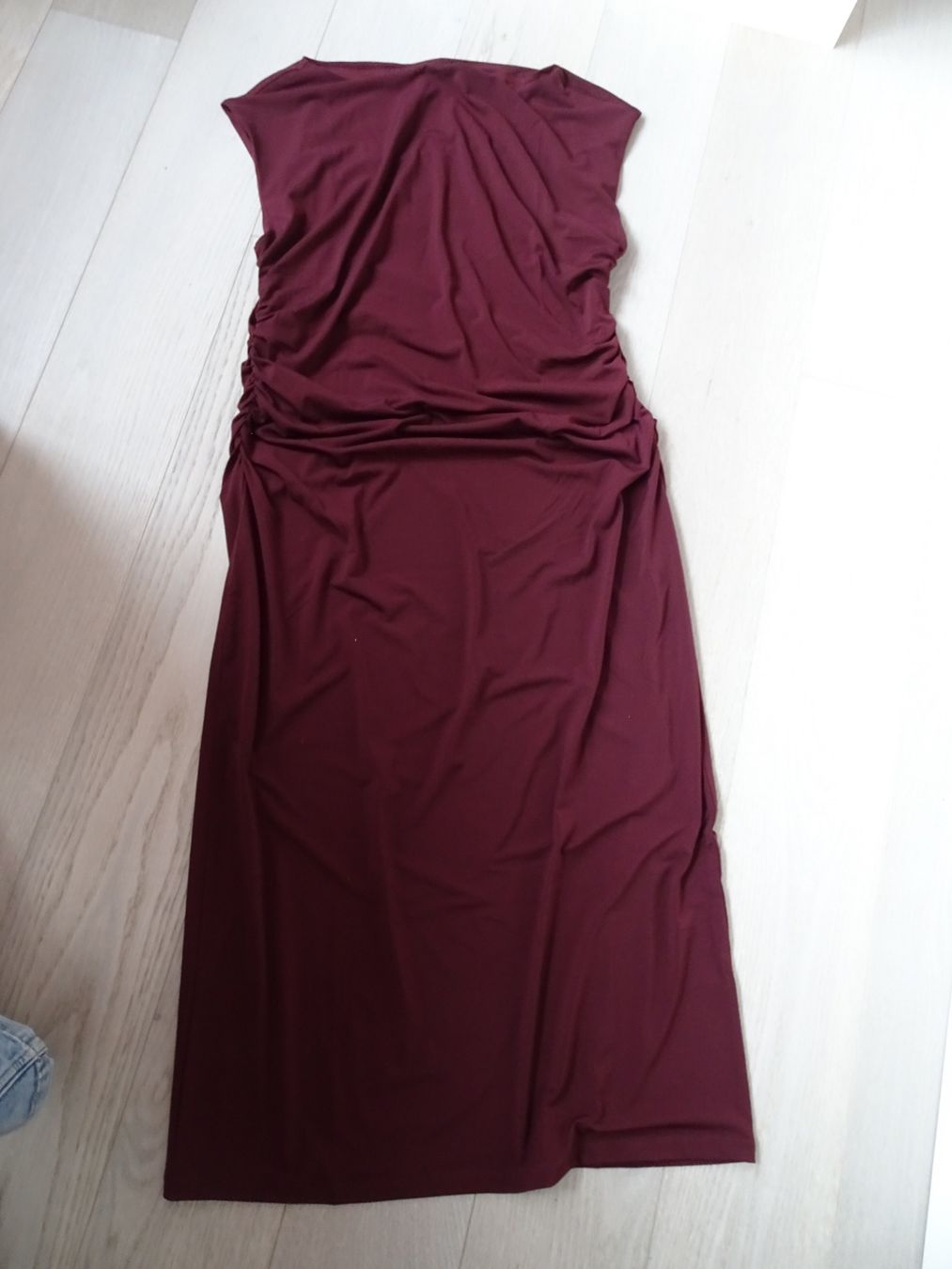 Vestiti: Stretch Kleid bordeaux rot, neu Gr. 42 – Nuovo (secondo la descrizione) da Winterthur venduto da Riiita