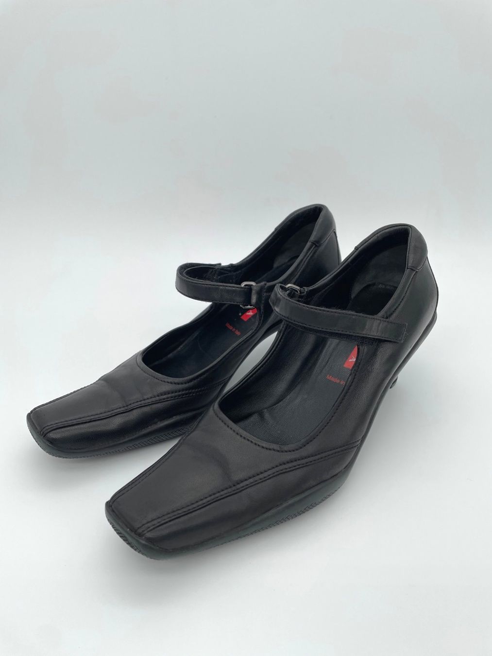 Prada Scarpe da donna: Prada Mary Jane Klassischer Pump EU 39.5 Schwarz – Usato da Zürich venduto da shoe_shop 2