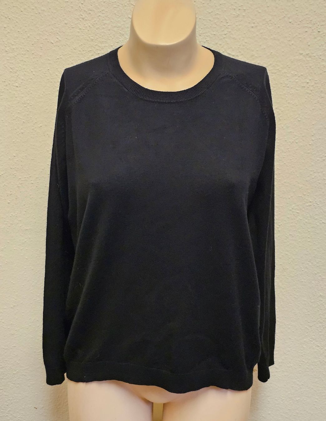 Navyboot Maglioni & Felpe: NAVYBOOT Damen Pullover Gr. L Schwarz Viskose Feinstrick Str – Usato da Urdorf venduto da ole_mrp9 7