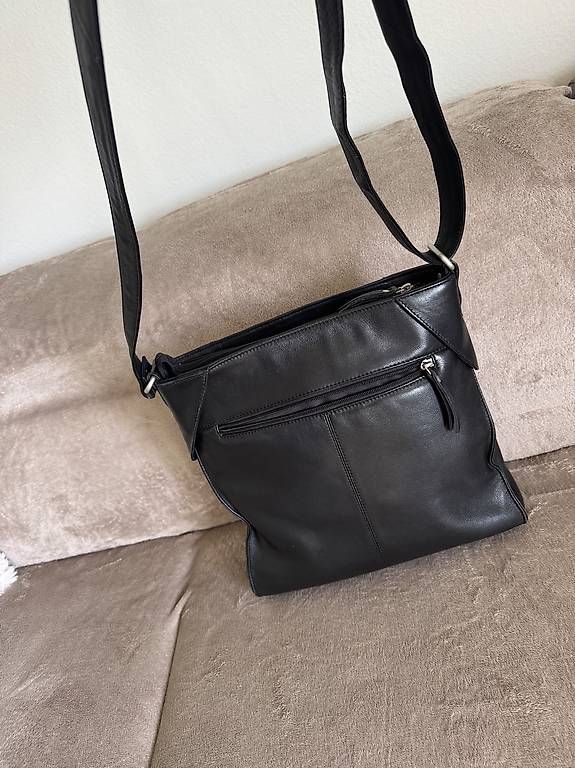 Taschen für Damen: Leder Damen Tasche – Gebraucht aus Schaffhausen von Fixier 2