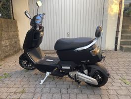 Vespino 7i S E-Scooter 25 km/h – nur 20 km, wie neu, schwarz