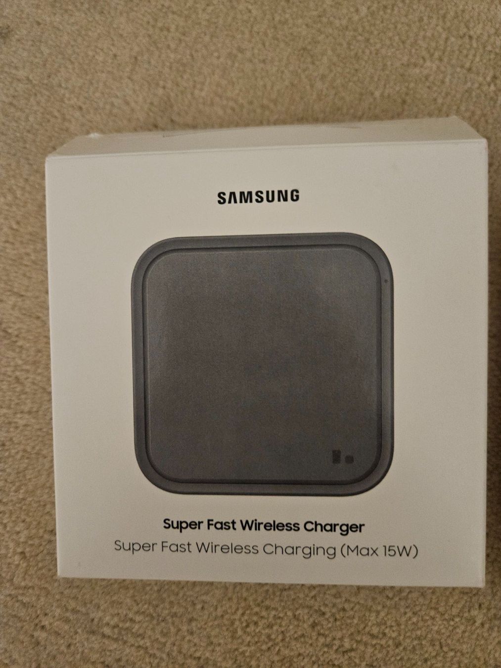 Samsung Caricabatterie: Samsung Wireless Charger Pad - neu & ungebraucht – Nuovo e nell'imballaggio originale da Seengen venduto da babawid 1