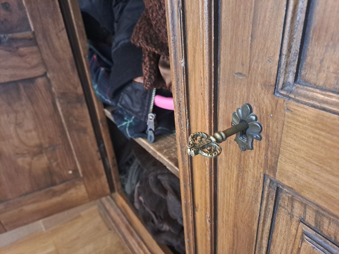 Armadi: Antiker Barock Schrank – Usato da Aeugst am Albis venduto da tulalitulala 3