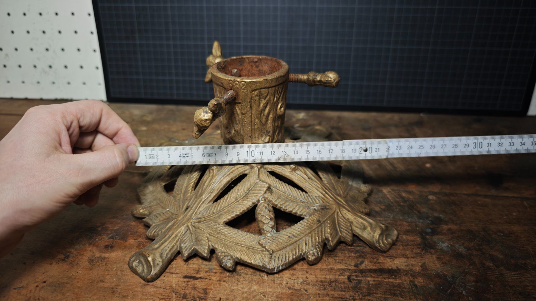 Basi per albero di Natale: Wunderschöner alter Weihnachtsbaum Ständer – Usato da Gelterkinden venduto da MYSTOREFORYOU4460 8