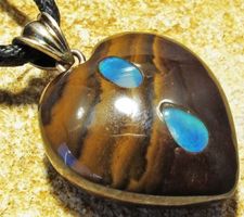 Australischer Opal Herz Anhänger 36.32Ct