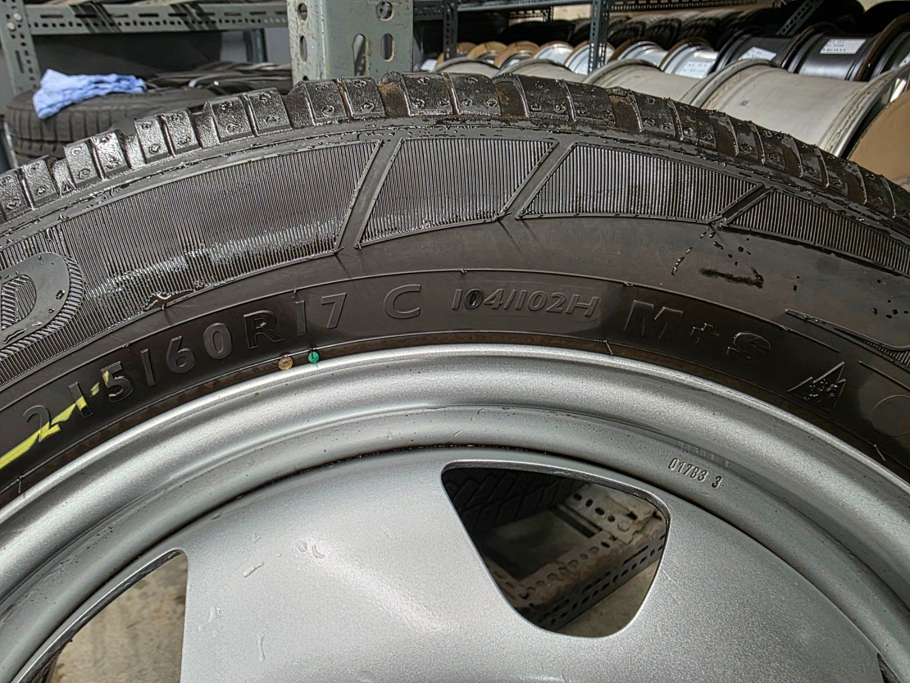 Pneumatici & Ruote complete: VW T5 / T6 / T6.1 Winterradsatz – Usato da Gähwil venduto da schmidgarage9534 3
