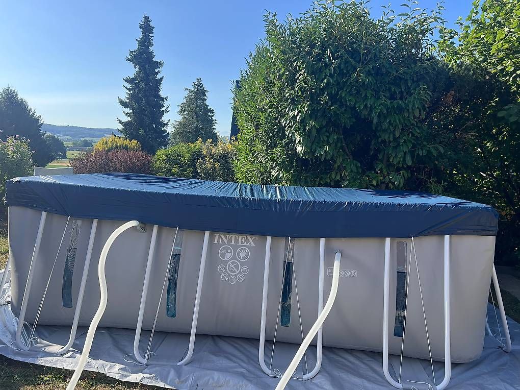 Piscines: Intex Prism Clearview Aufstellpool – D'occasion à Lengnau BE par Madfinger