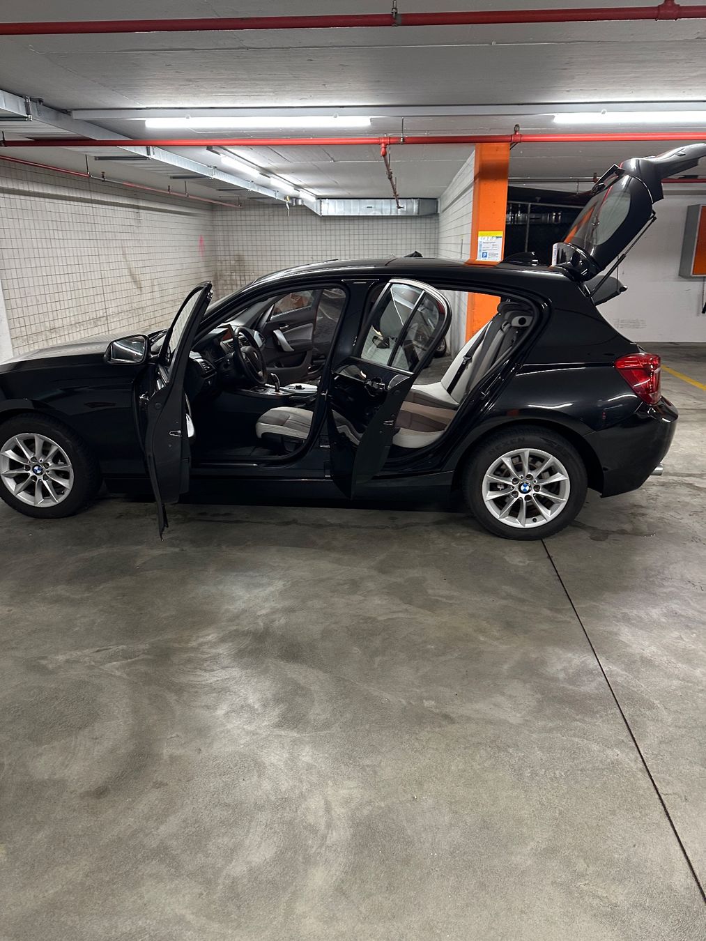 BMW Automobili: Top gepflegter BMW 116d  schwarz – Usato da Aarau venduto da Nardo123 5