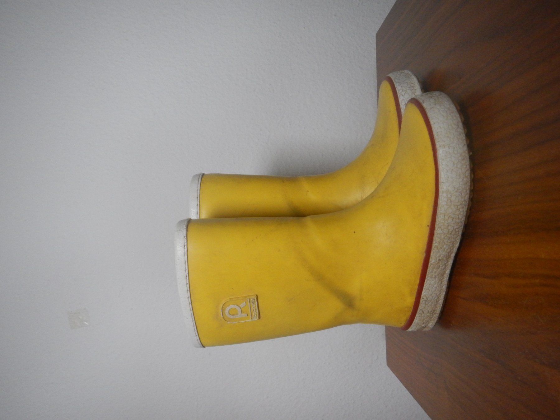 Scarpe per ragazzi: Regenstiefel – Usato da Zürich venduto da mik_xj8c