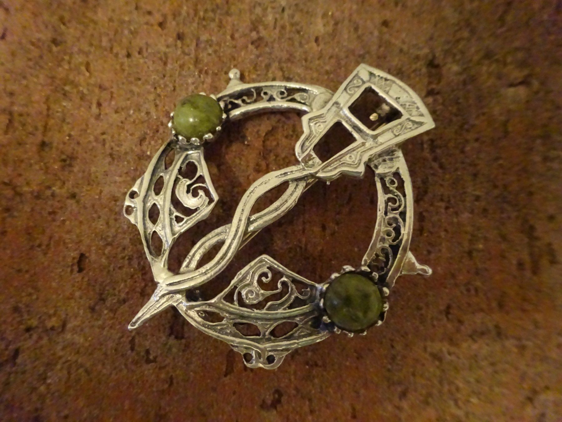 Broschen & Nadeln: Kelten Fibel / Brosche Irland Jade – Gebraucht aus Esslingen von FetteSchnecke 3