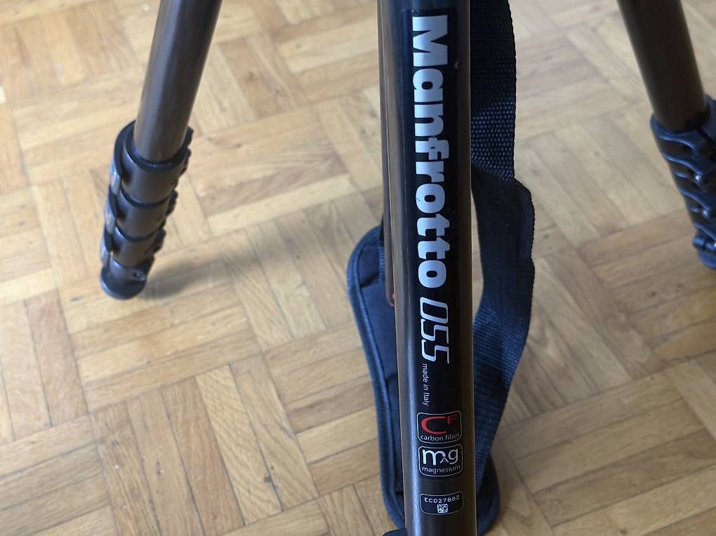 Treppiedi & Teste: Pied manfrotto carbone 055 – Usato da Renens VD venduto da Ypc0