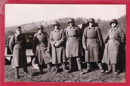 SCHWEIZER SOLDATEN IM KAPUTT