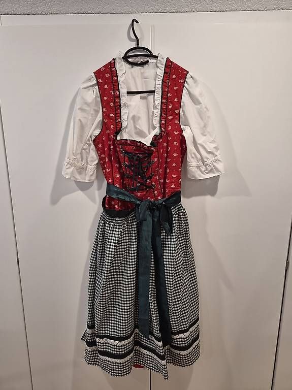 Anna Field Kleider: Dirndl Gr.44 rot/grün – Gebraucht aus Gretzenbach von cwyser 3
