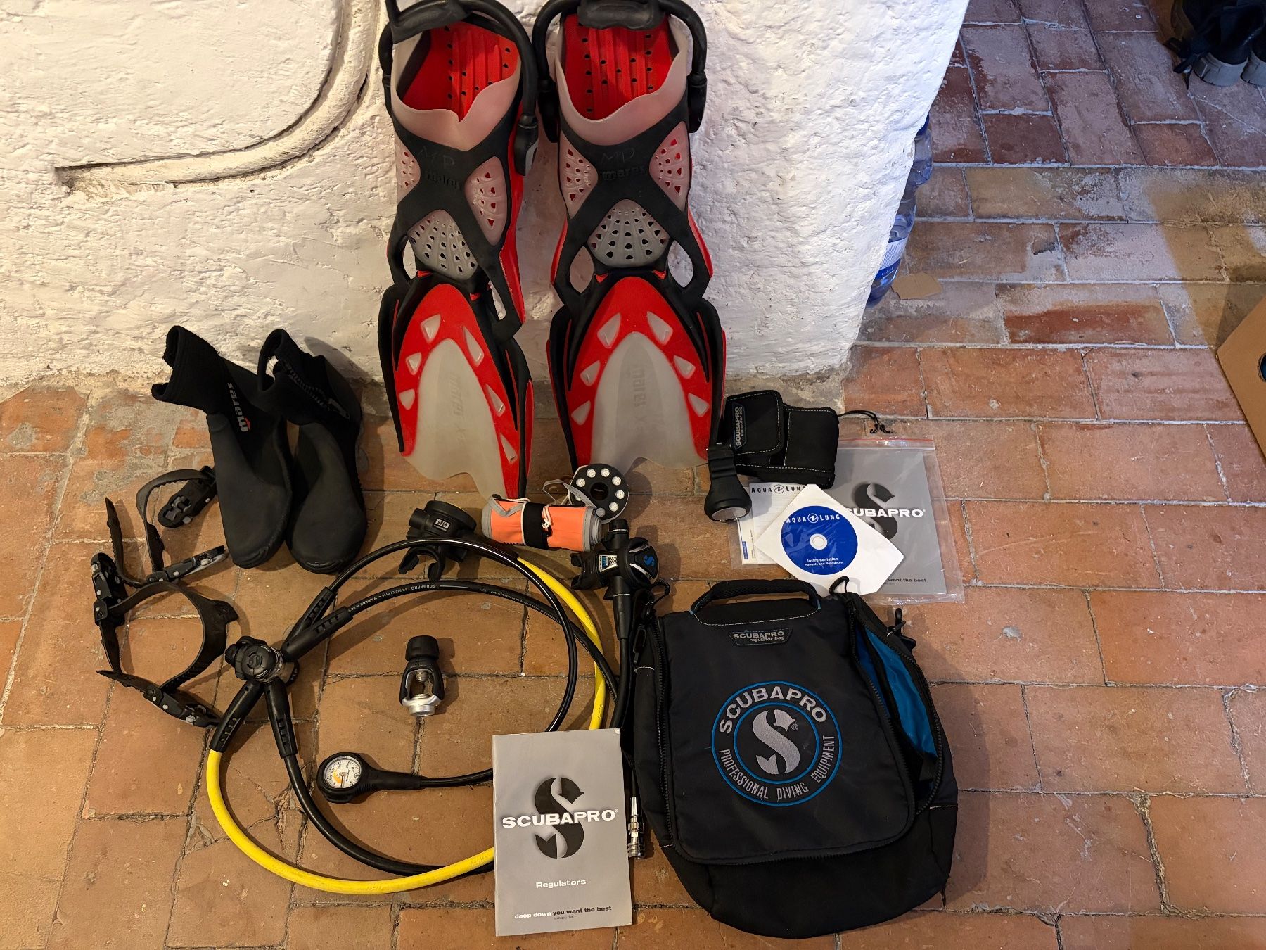 Tauchanzüge: Scuba Diving - Taucher-Einsteigerpaket – Gebraucht aus Basel von gaj_dt5c 1
