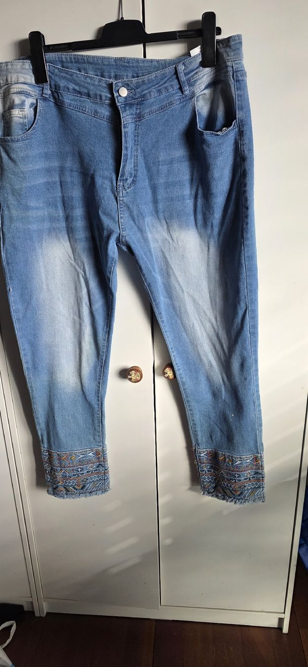 Jeans: Jean stretch motif à la cheville – Nuovo (secondo la descrizione) da Le Noirmont venduto da lilou018