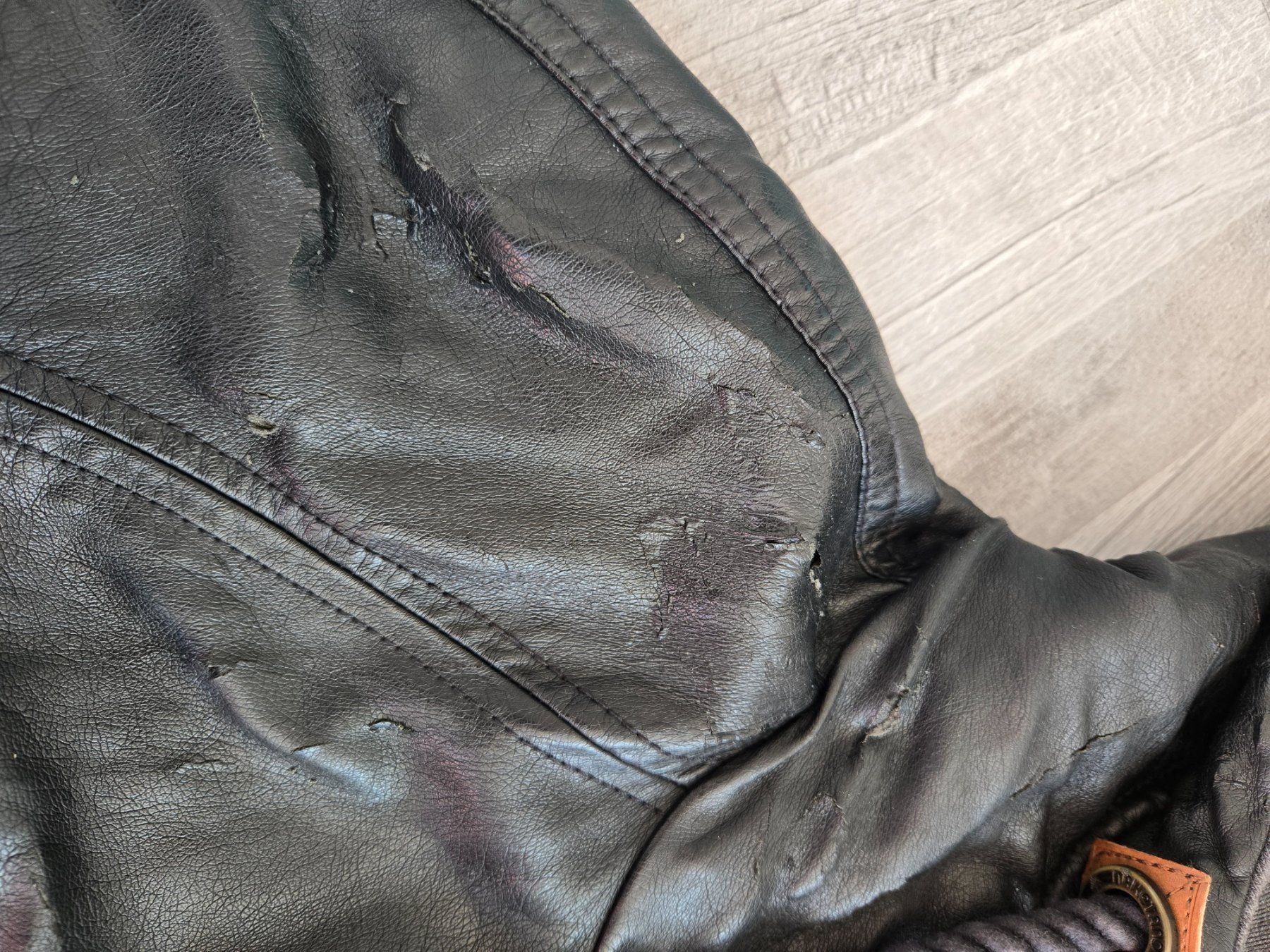 Naketano Giacche: Naketano Kunstlederjacke Grösse S, mit Kaputze – Difettoso da Thun venduto da Mme.Mouton 2