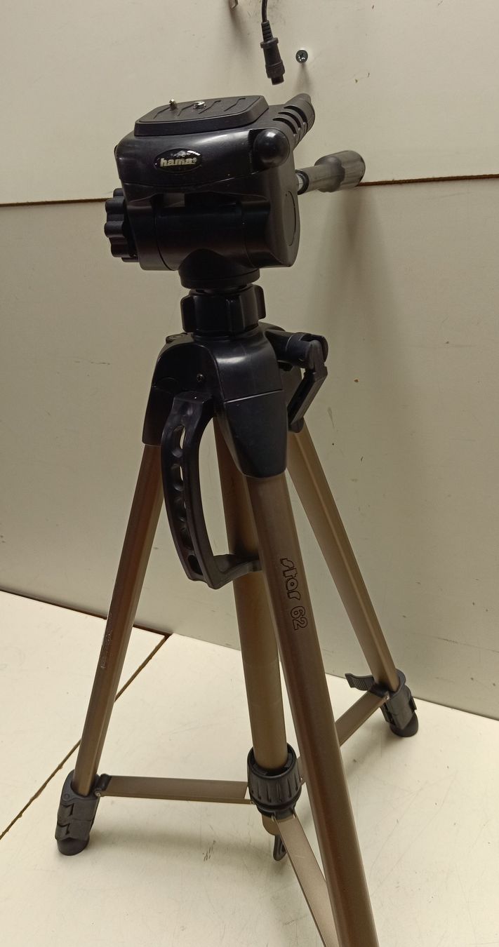 Hama Supporti a parete: Hama Stativ, Modell Star 63 -(em279) – Usato da Künten venduto da Schnaepplihuus