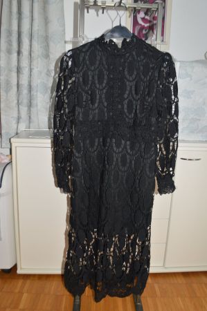 Vestito in pizzo nero