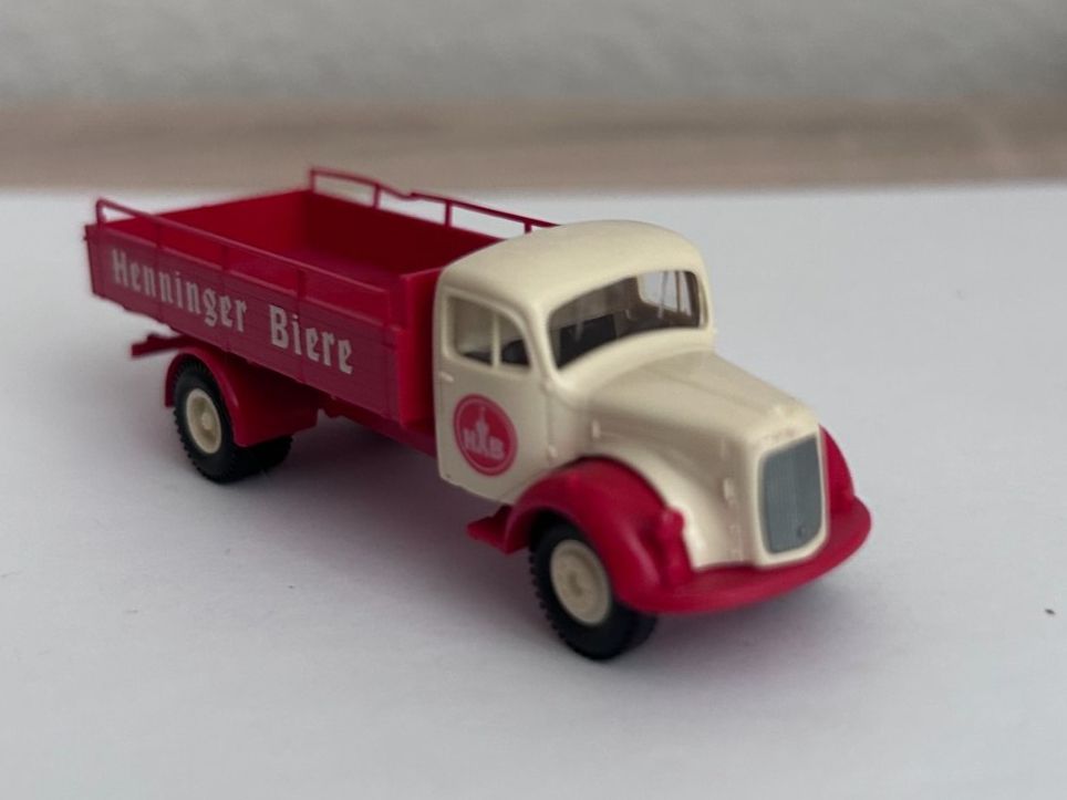 Brekina Modellini d'auto: Brekina LKW Henninger Bier – Usato da Goldach venduto da Manyro55 2